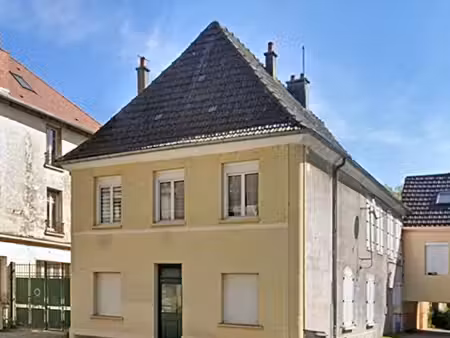 immeuble chateau thierry 10 pièce(s) 6 m2