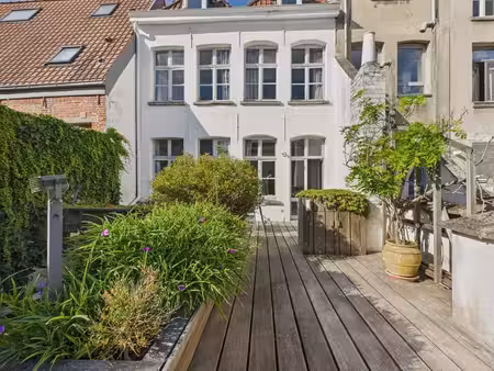 appartement 4 chambres avec terrasse en plein cœur du centre