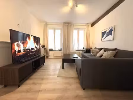 appartement entièrement rénové et meublé – situation idéale