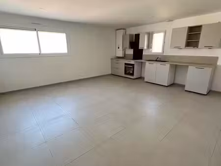 location appartement t2 garons