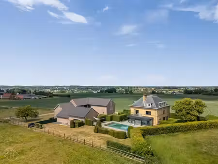 bureau à vendre à pellenberg pour € 1.900.000 avec 8 chambres à coucher