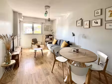 arcachon hyper centre ! appartement t2 de 36 m2 rénové  avec b