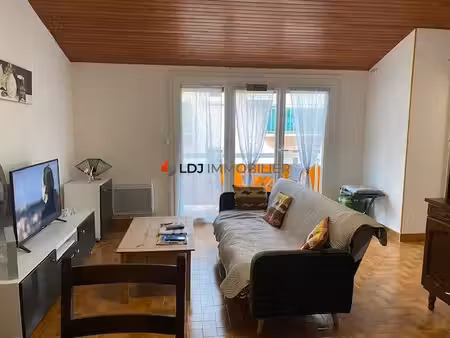 à vendre – appartement t2 meublé avec garage – amélie-les