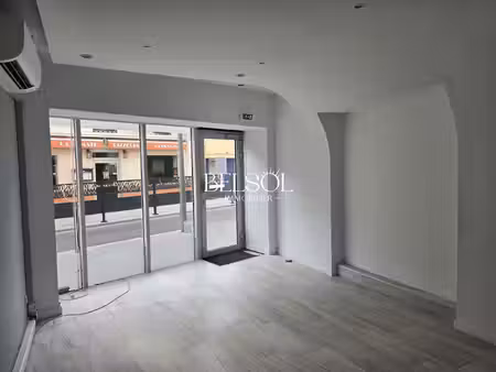 argeles sur mer - immeuble composé d'un local et 2 appartements