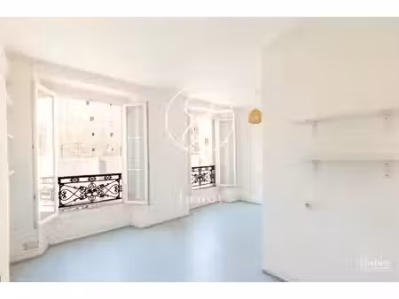 paris 18e - rue durantin / abbesses - studio vide à louer - 19 05m² carrez.