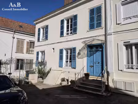 maison 18ème en limite de bouchon