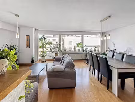 appartement meublé - 3 chambres au coeur de charleroi