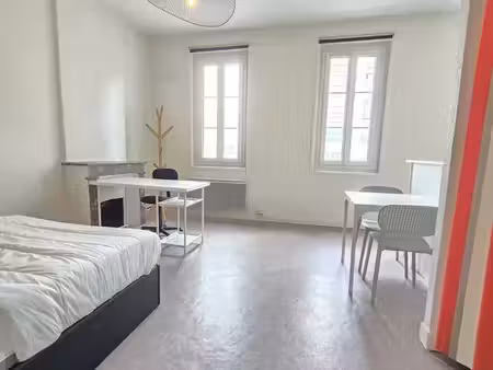 0 de frais d'agence ? grand studio hyper centre - lave-linge
