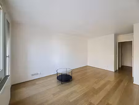 exclusivité - appartement 2 pièces proche de la gare de saint quentin en yvelines