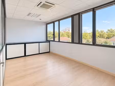 béziers – carré d’hort | 134 m² de bureaux privatifs  lumineux et déjà aménagés