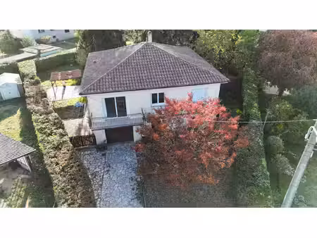 maison familiale avec un logement indépendant et jardin à bergerac