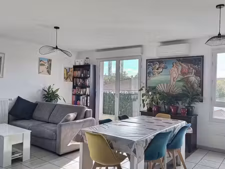 carré de soie – t4 80 40 m² – clim réversible  2 balcons  2 garages fermés