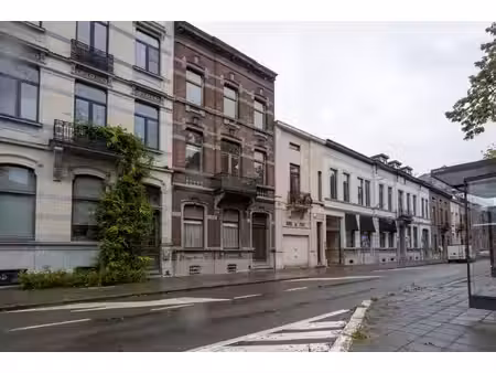maison de maitre sur les boulevard avec garage