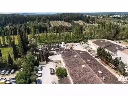 local d'activités maussane les alpilles