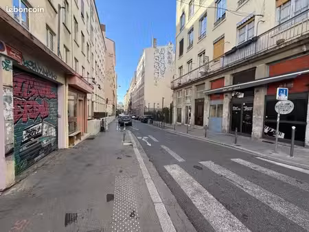 local commercial 43 m²