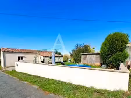 vente maison à montournais (85700) : à vendre / 91m² montournais