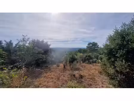 terrain à bâtir sur lorgues de 1 425 m2 avec vue dégagée...