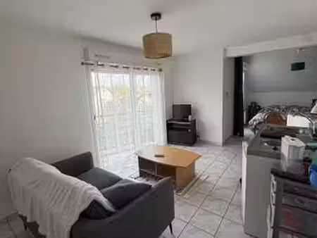 location appartement t1 à quimper (29000) : à louer t1 / 27m² quimper