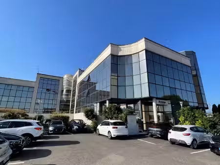 location local professionnel 606m² valence 26000