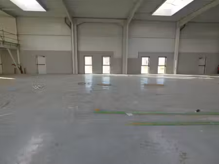 location local commercial 1 250m² quaedypre 59380