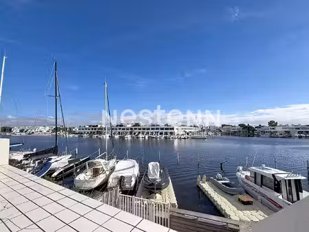 charmante marina de 39m2 avec appontement de 3.20m x 15.00m