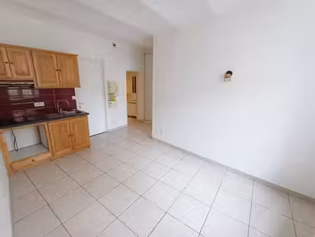 location appartement 2 pièces  33.89m²  narbonne