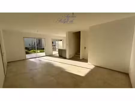 location maison 4 pièces 89m² hyeres 83400