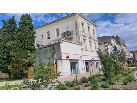 appartement t3 pmr résidence du théâtre - vu sur le parvis e