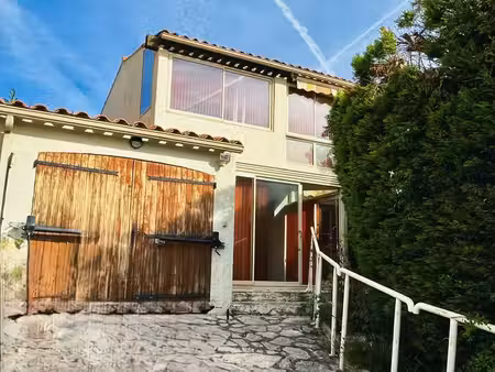 maison à six-fours-les-plages (83140)