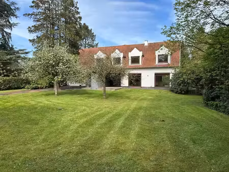 superbe villa contemporaine au cœur du prince d’orange – uc
