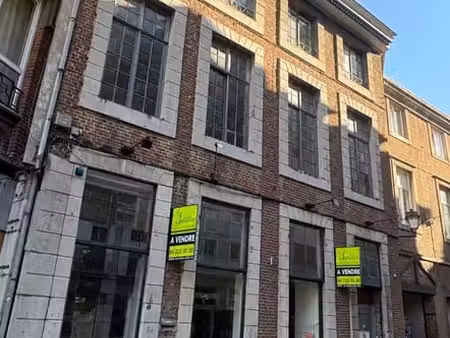 immeuble idéalement situé en plein centre ville
