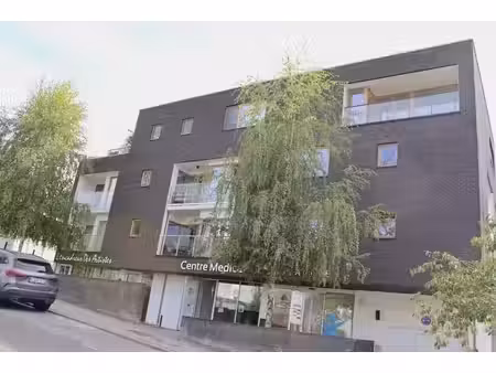 uccle (lycée français) – appartement 2 ch / 2 sdb + terrasse