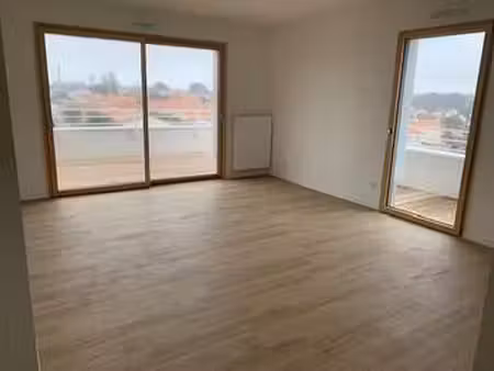 vente appartement 3 pièces à saint-hilaire-de-riez (85270) : à vendre 3 pièces / 65m² sain