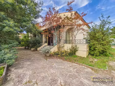 maison 140 m2 à rénover avec 5 chambres  jardin et garage à