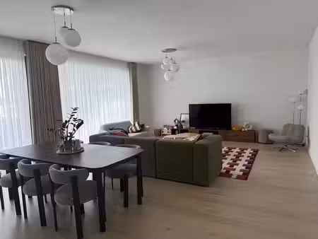 appartement 3 ch. en clos privé  parking et peb a - uccle