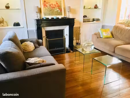 maison bourgeoise dans le centre ville avec jardin  garage et ateliers
