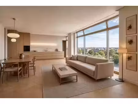 appartement de luxe à vendre dans le quartier aiguillon