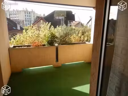 bel appartement 2 pièces proche gare et université