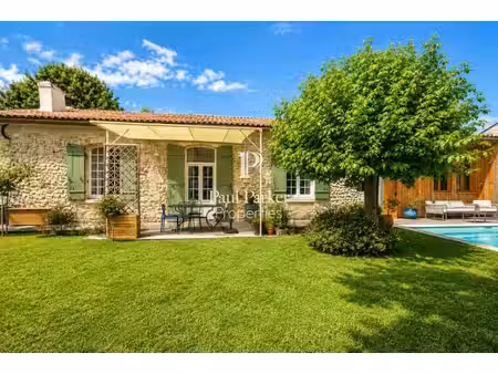 ferme à vendre dans le quartier jean-moulin