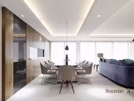 villa de luxe à vendre dans le quartier forêt