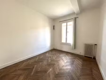 appartement t2 dans copropriété bien entretenue
