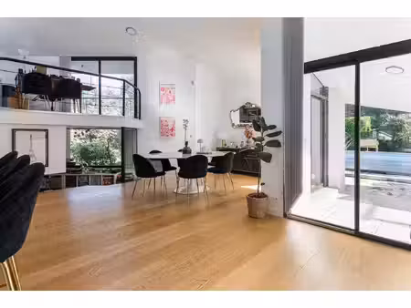 villa contemporaine avec piscine au coeur d'un parc arboré à vieille-toulouse. à vieille t