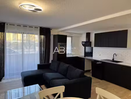 t3 meublé 67 m2 cauderan centre avec balcon