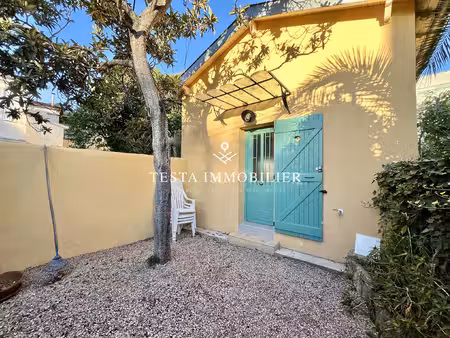 menton centre - studio 16 m2 et jardin 16 m2
