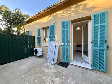 menton centre - studio 18 m2 et jardin 16 m2