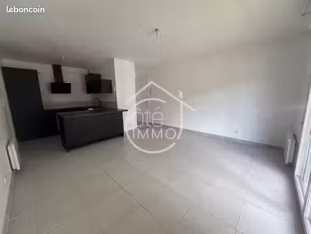 appartement 3 pièces 55 m²