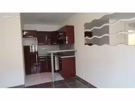 location appartement dans une résidence rue saint gilles