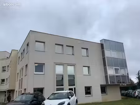 ensemble de bureaux a louer