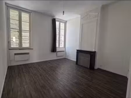 rochefort  centre ville  appartement t3