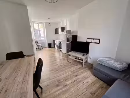 villeneuve sur lot  appartement t3 meublé de 49 m² joliment décoré et en excellent état en
